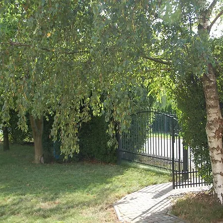Apartament Zakatek Wroclawia Bielany Wrocławskie Exterior foto